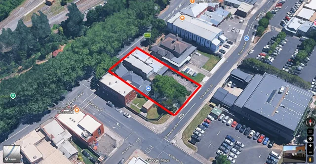 Google Maps oblique aerial view of the Argyle Street and Clarence Street block, with a red outline supplied to indicate the former holding.